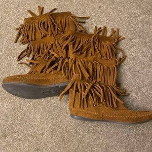Minnetonka Boots  

3-Layer Fringe Boot